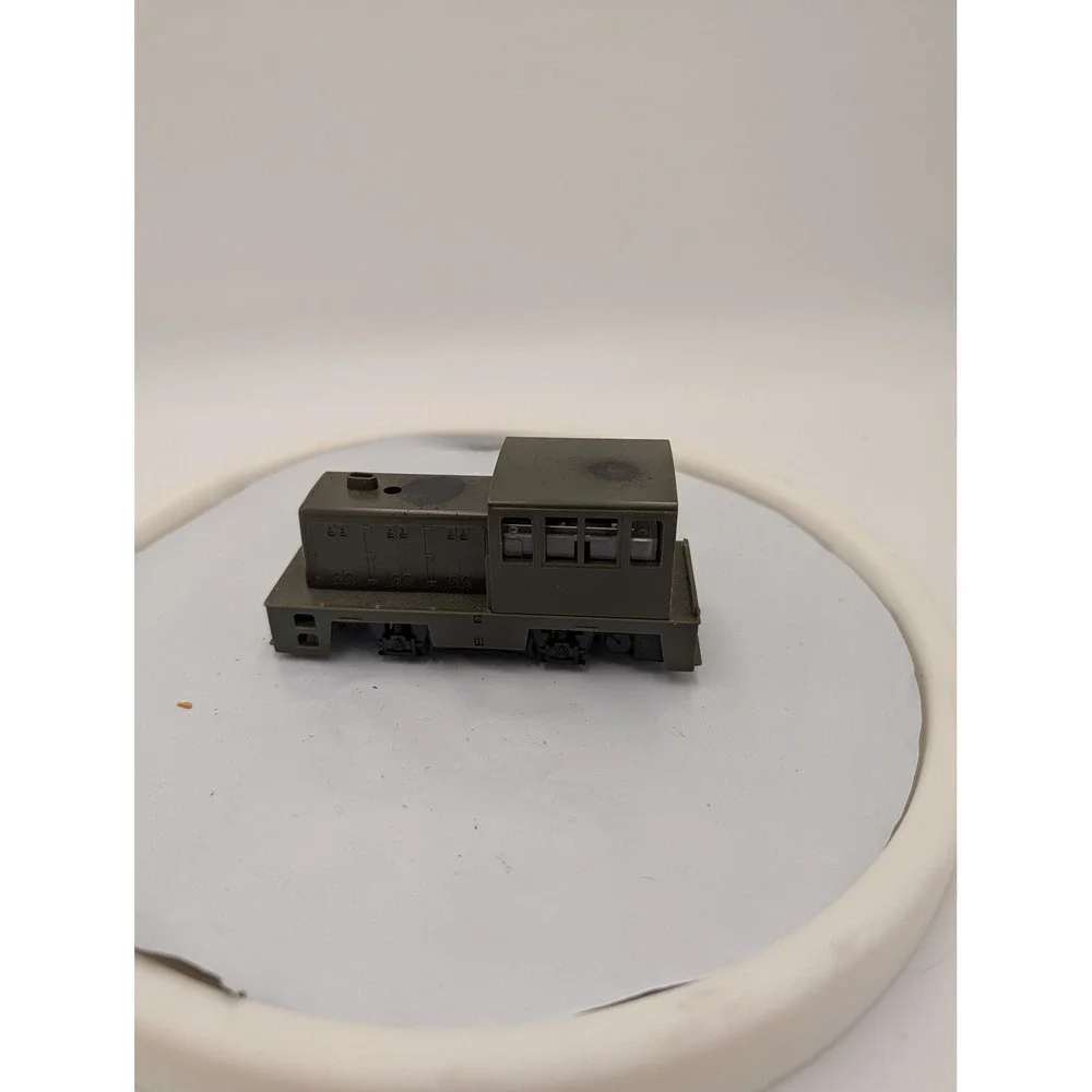 Vintage Military Green Diesel Switcher Locomotive Model Train‎ Engine HO Scale